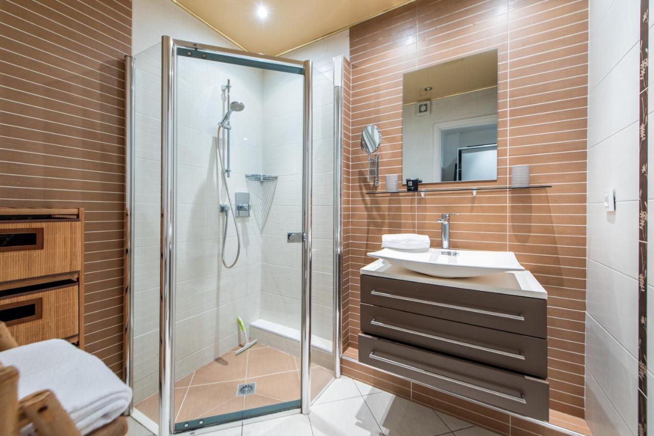 Happyfew Eros Apartment Nice Luaran gambar